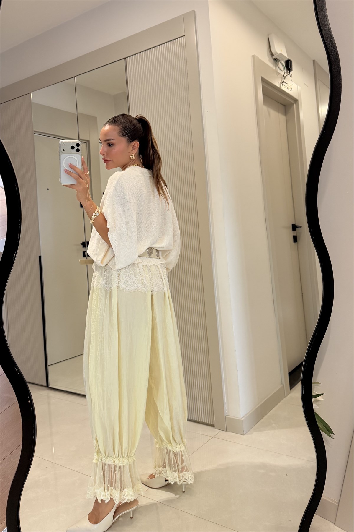 Newson Sarı Paça Dantelli Pantolon