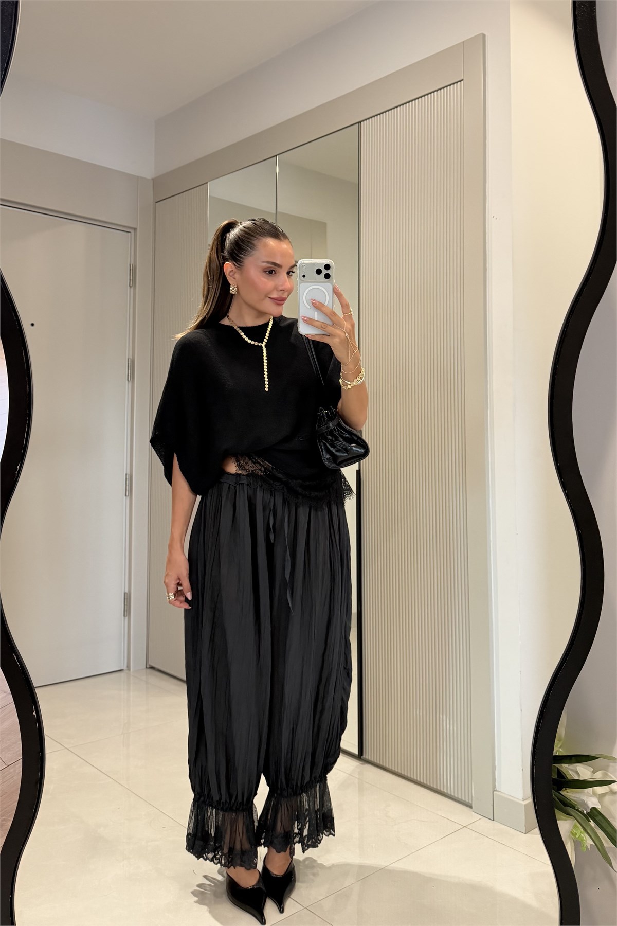 Newson Siyah Paça Dantelli Pantolon