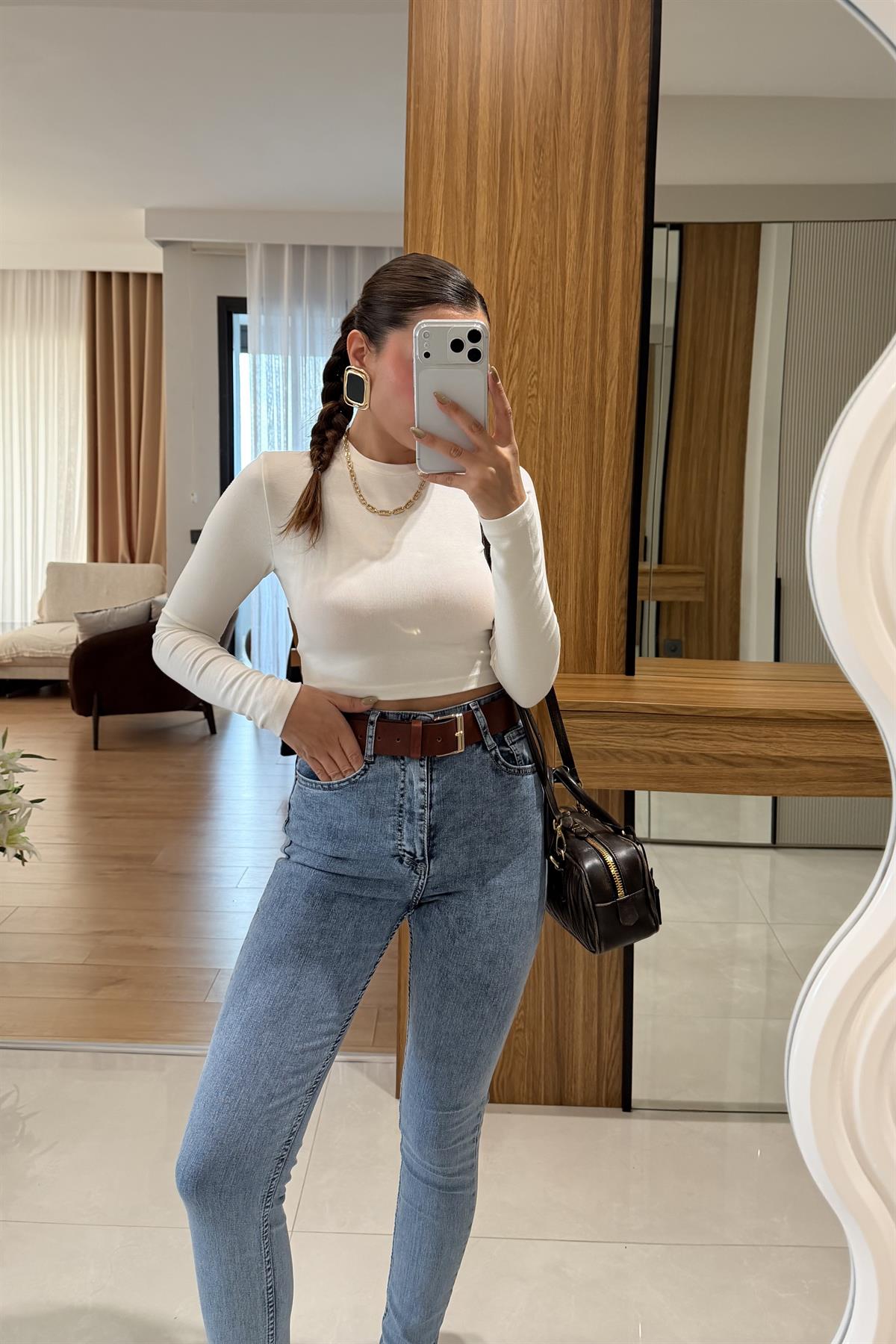 Niela Beyaz Crop Body