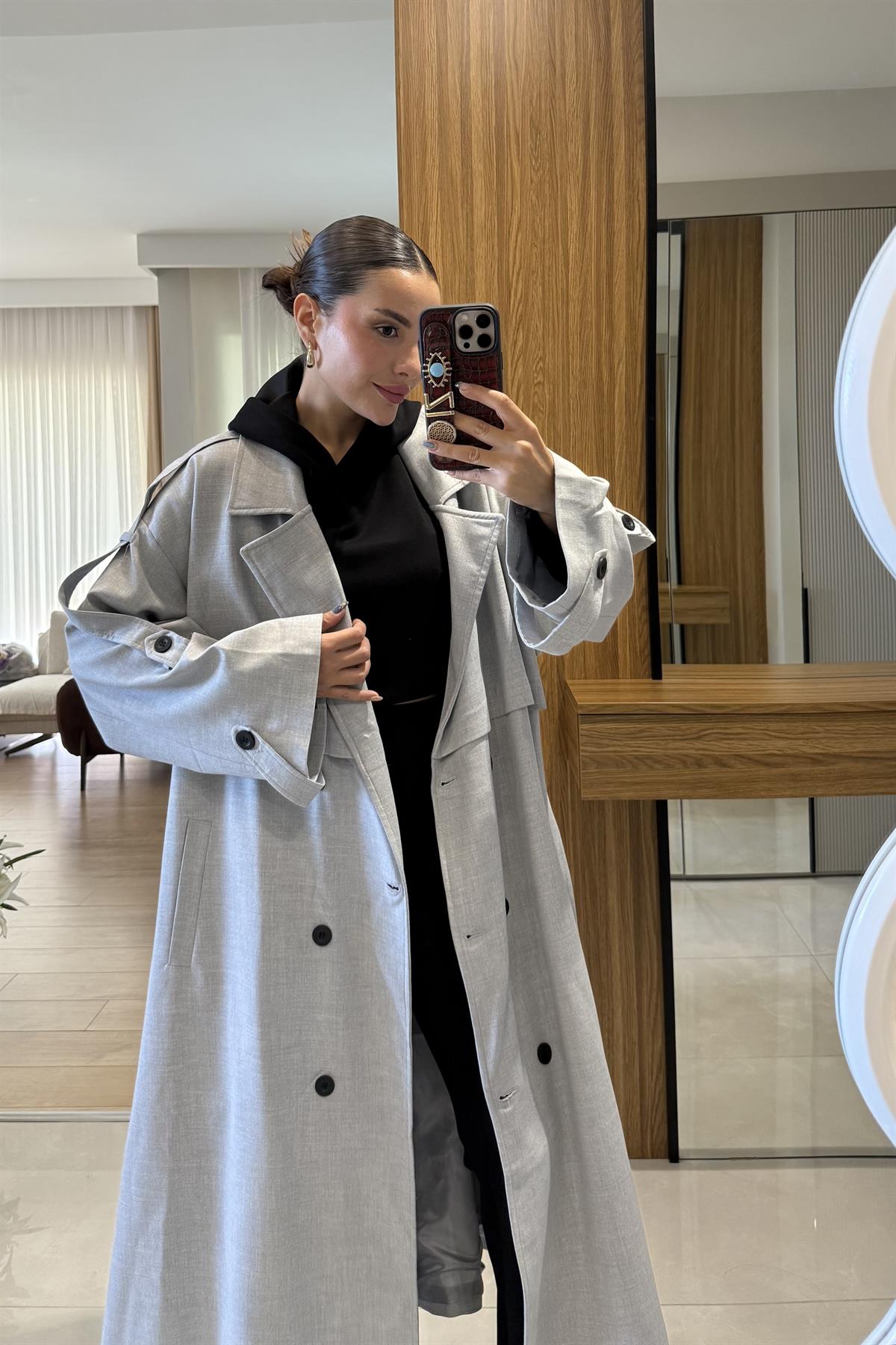 Nien Gri Poliviskon Trenç 