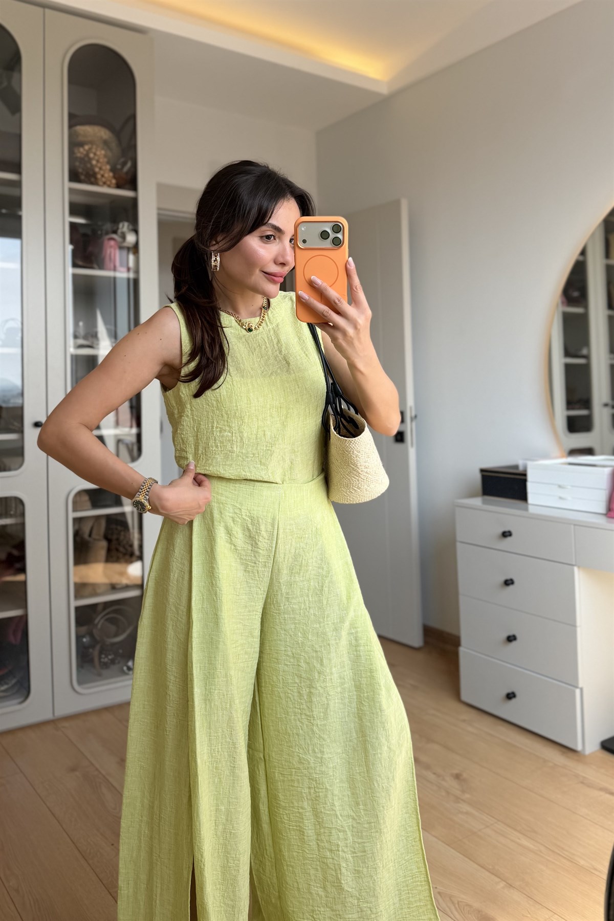 Nipes Açık Yeşil Yırtmaç Detaylı Takım