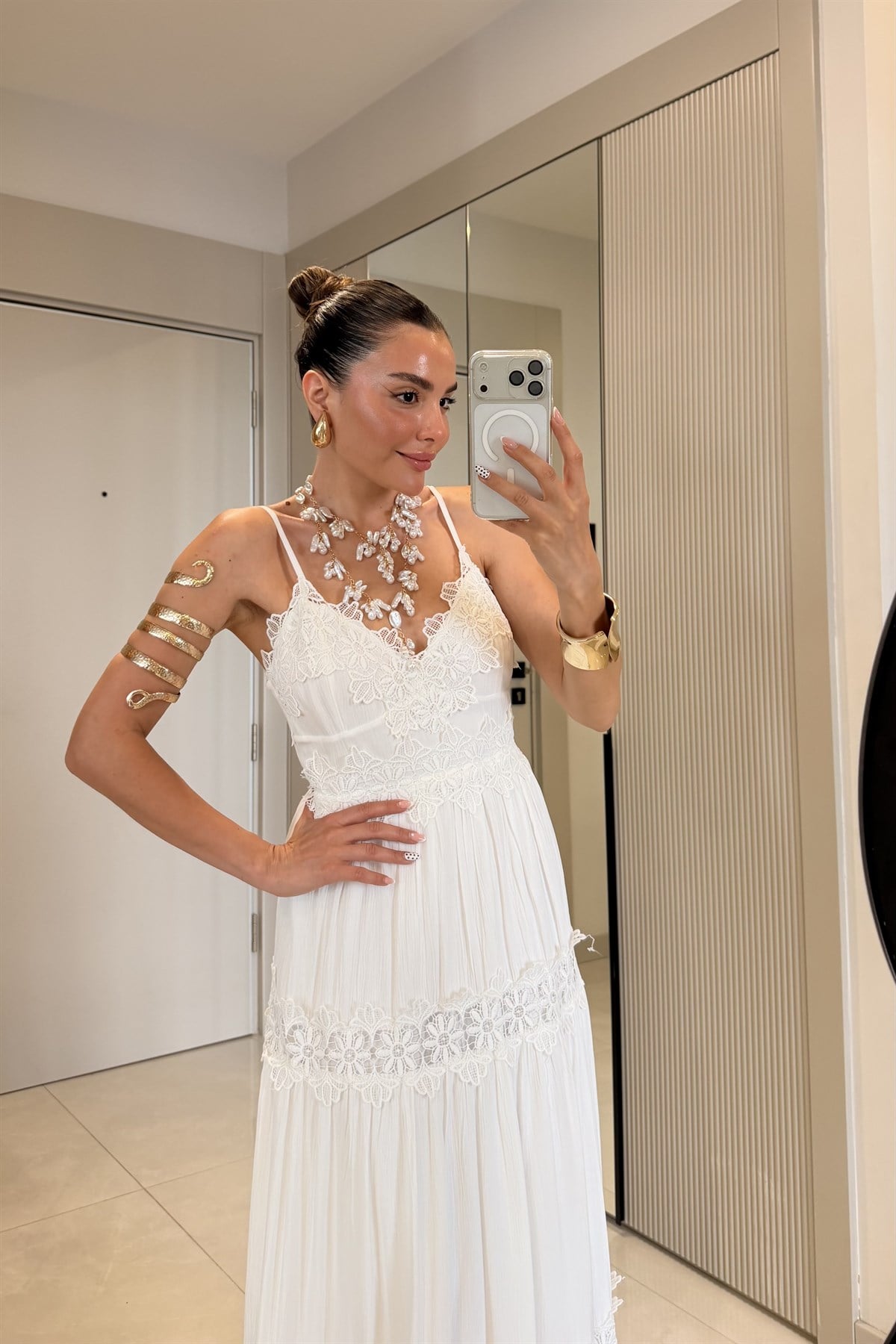 Nixie Beyaz Dantel Detaylı Maxi Elbise