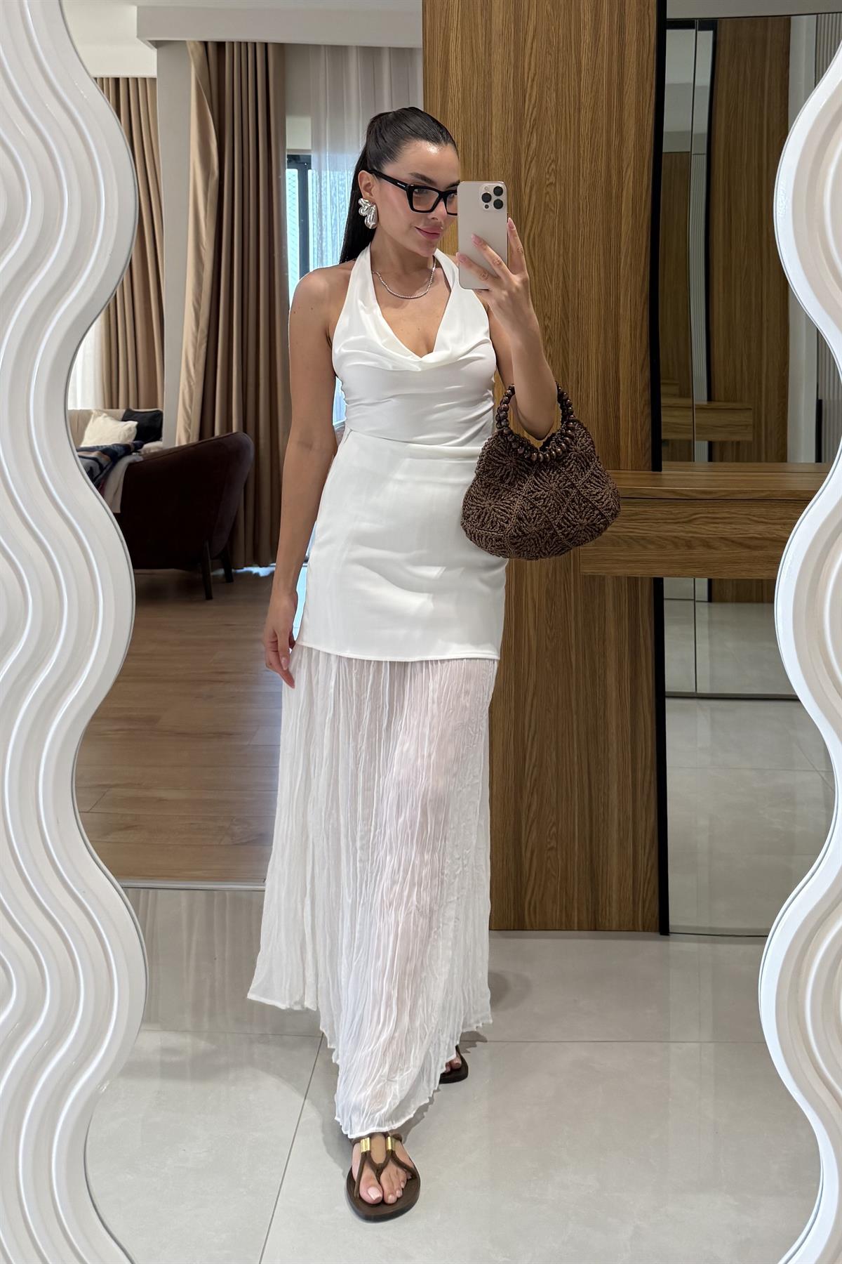 Nomax Beyaz Degaje Yaka Crop