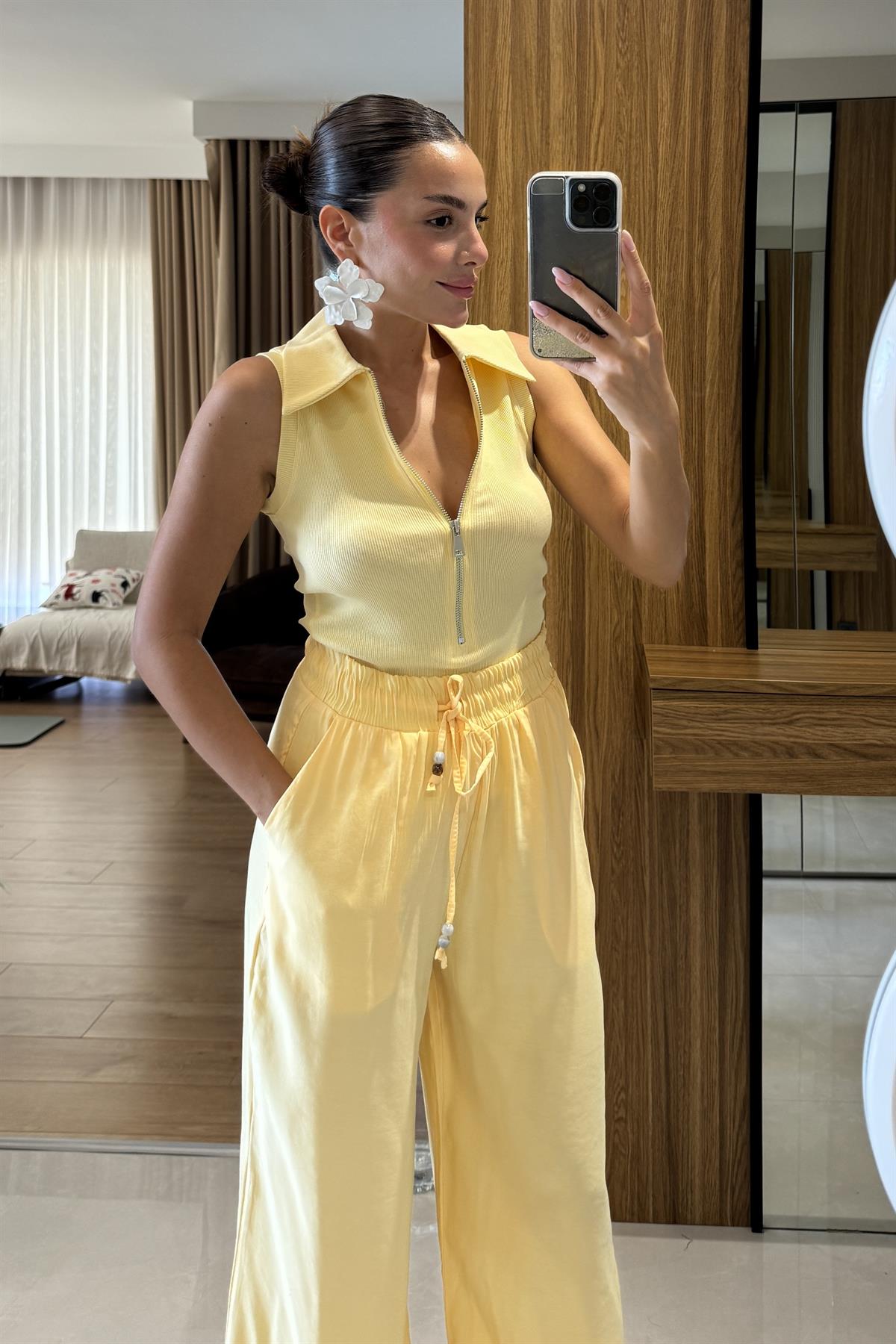 Nuvell Sarı Polo Yaka Fermuarlı Body