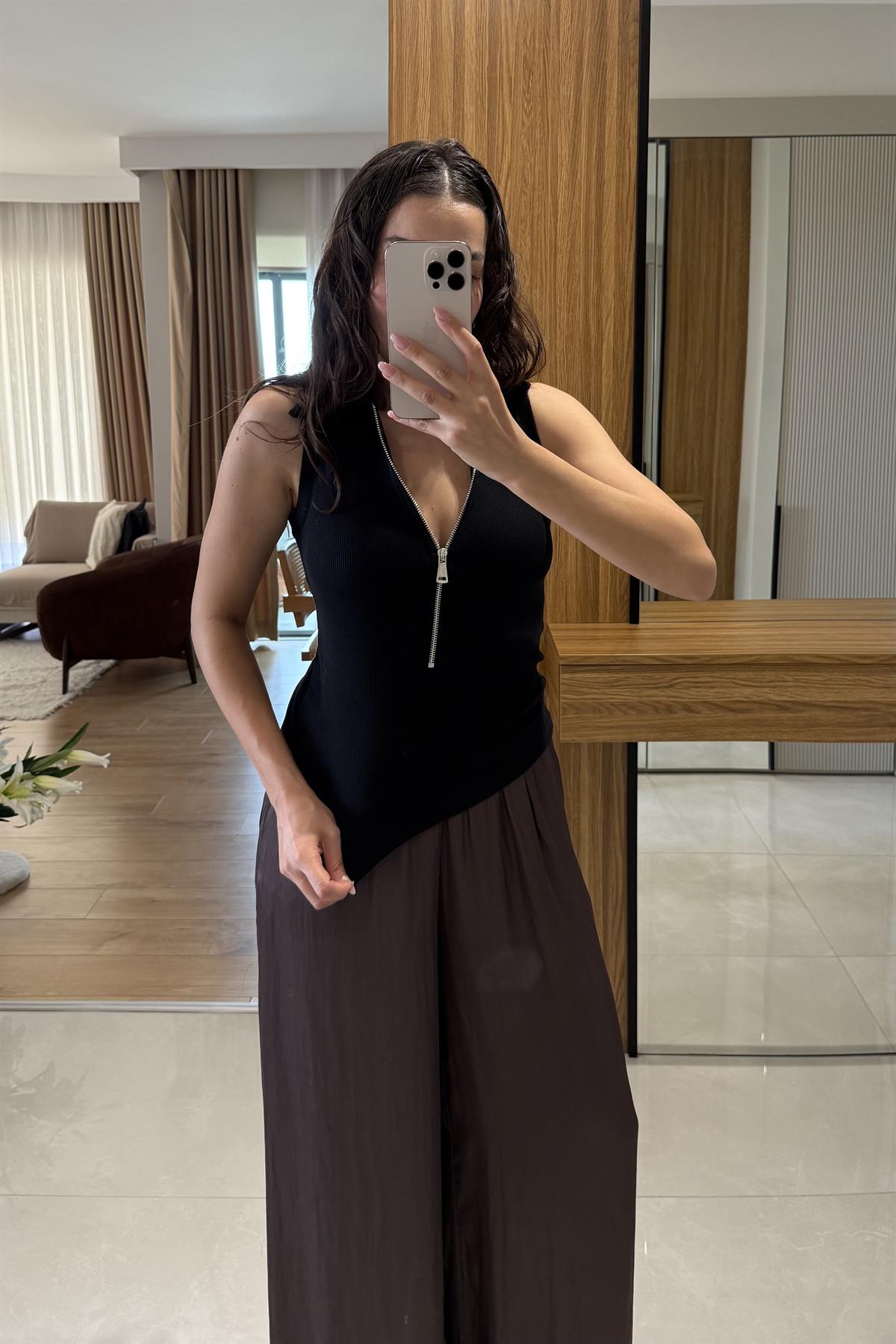 Nuvell Siyah Polo Yaka Fermuarlı Body