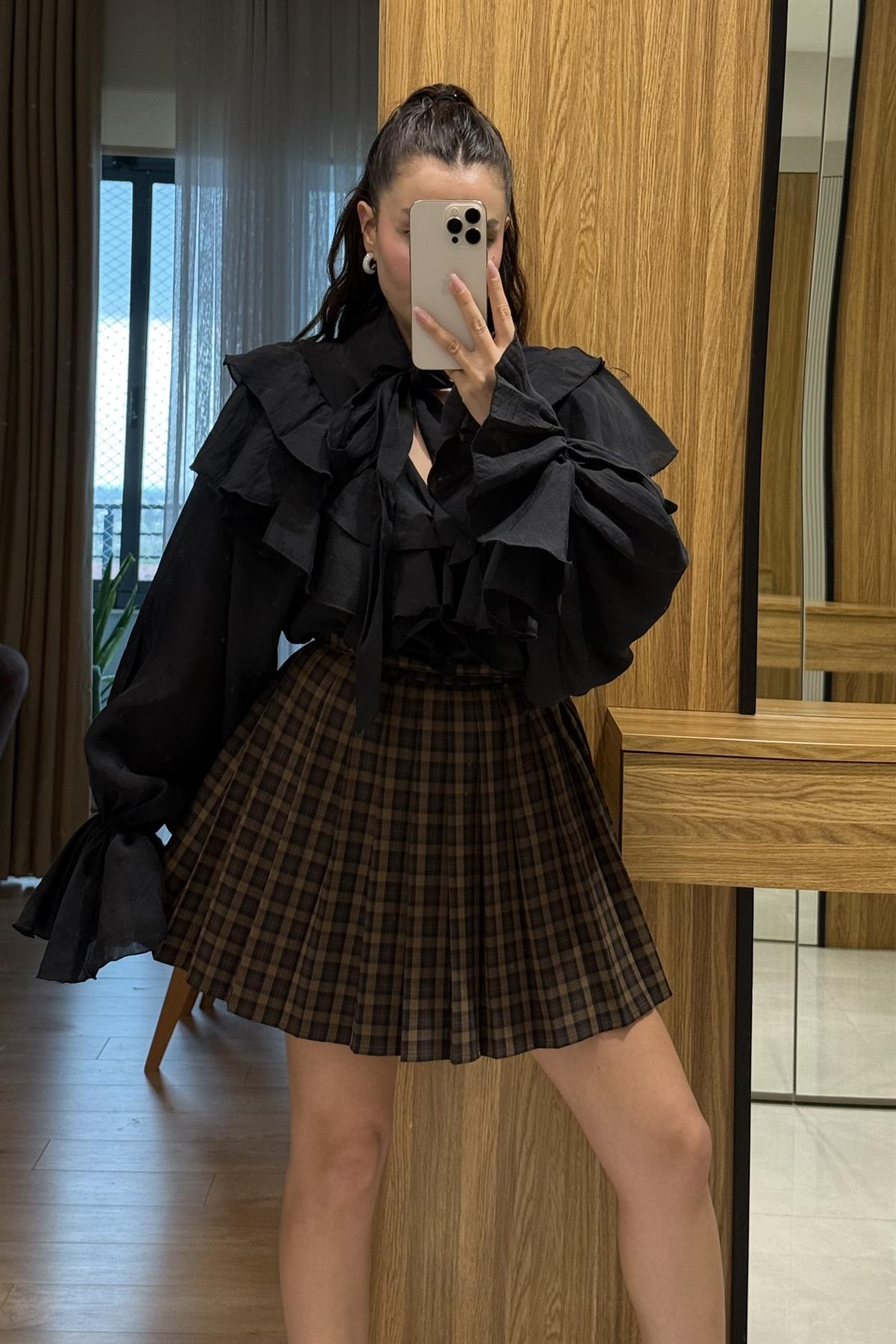 Nuvira Siyah Tasarım Tensel Gömlek