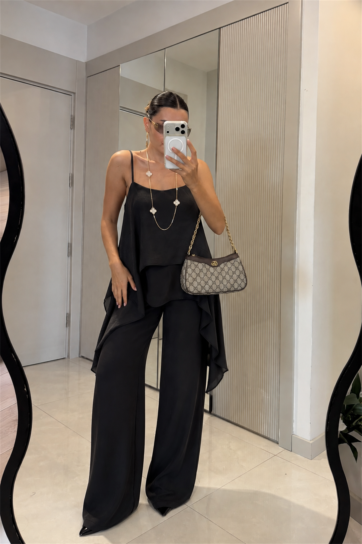 Odelia Siyah Tül Detaylı Tasarım Takım
