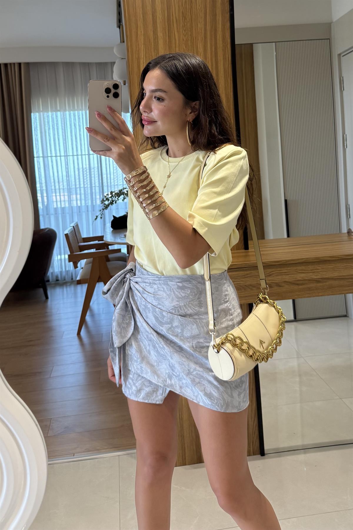 Olga Parlak Dokulu Gri Etek