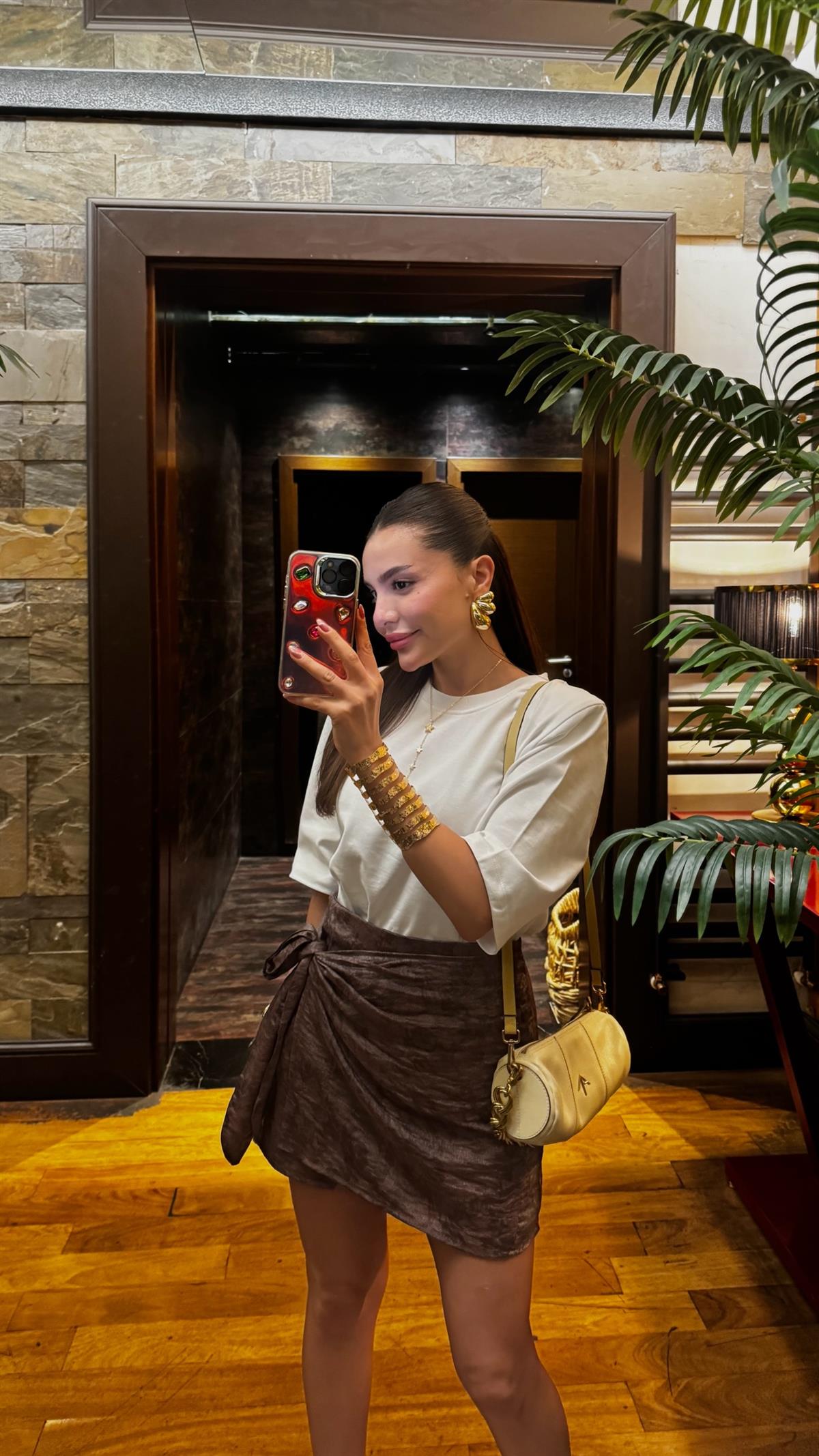 Olga Parlak Dokulu Kahve Etek