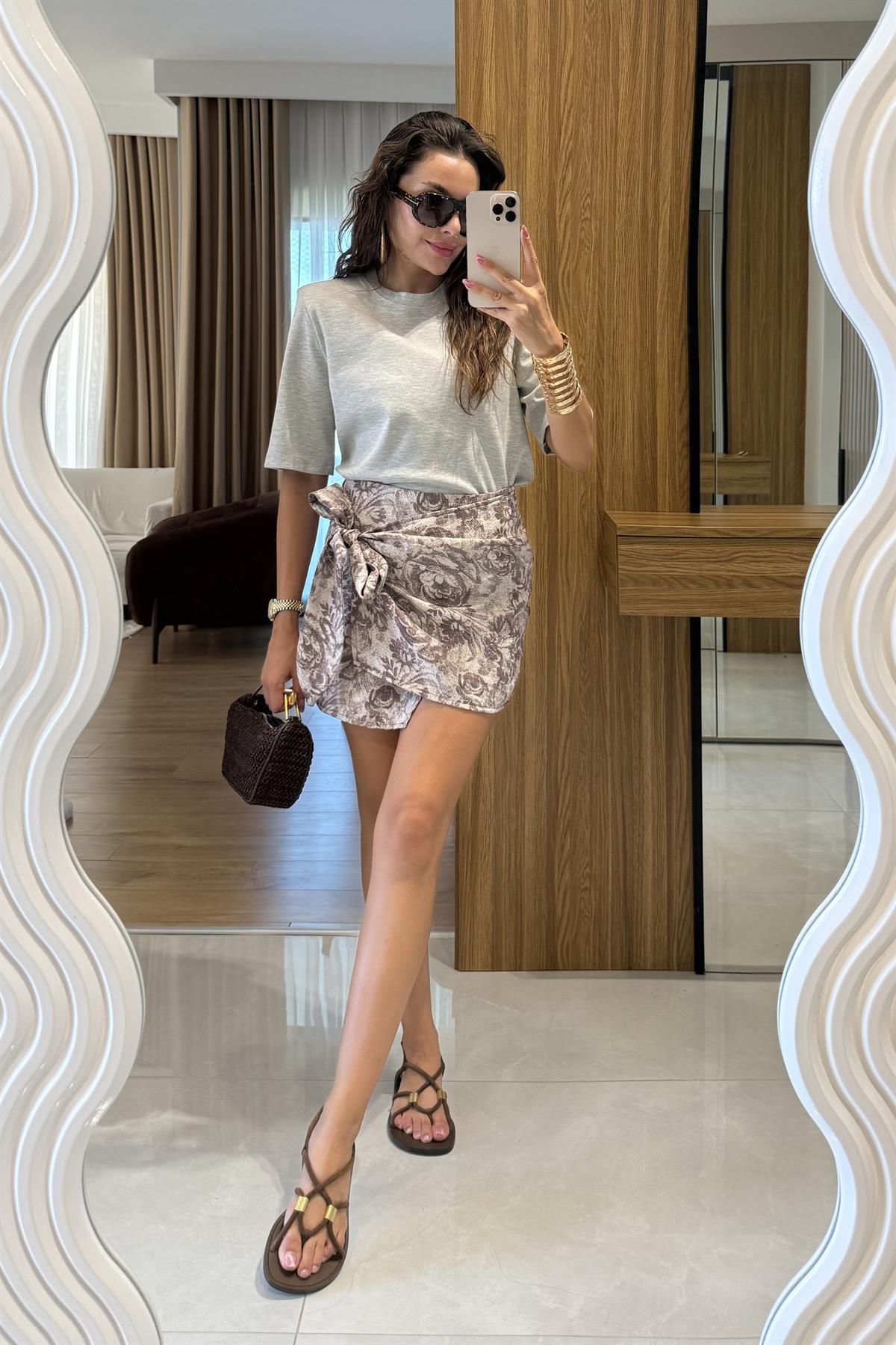 Olga Parlak Dokulu Taş Etek