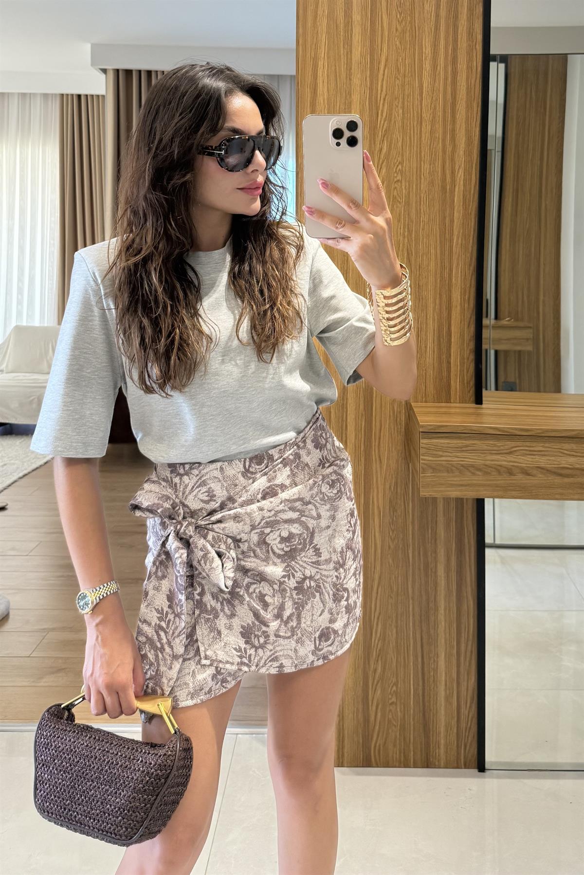 Olga Parlak Dokulu Taş Etek