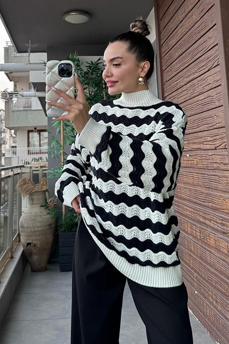 One Zikzaklı Örme Kazak