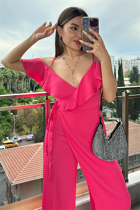 Önü fırfır detaylı geniş paça fuşya tulum