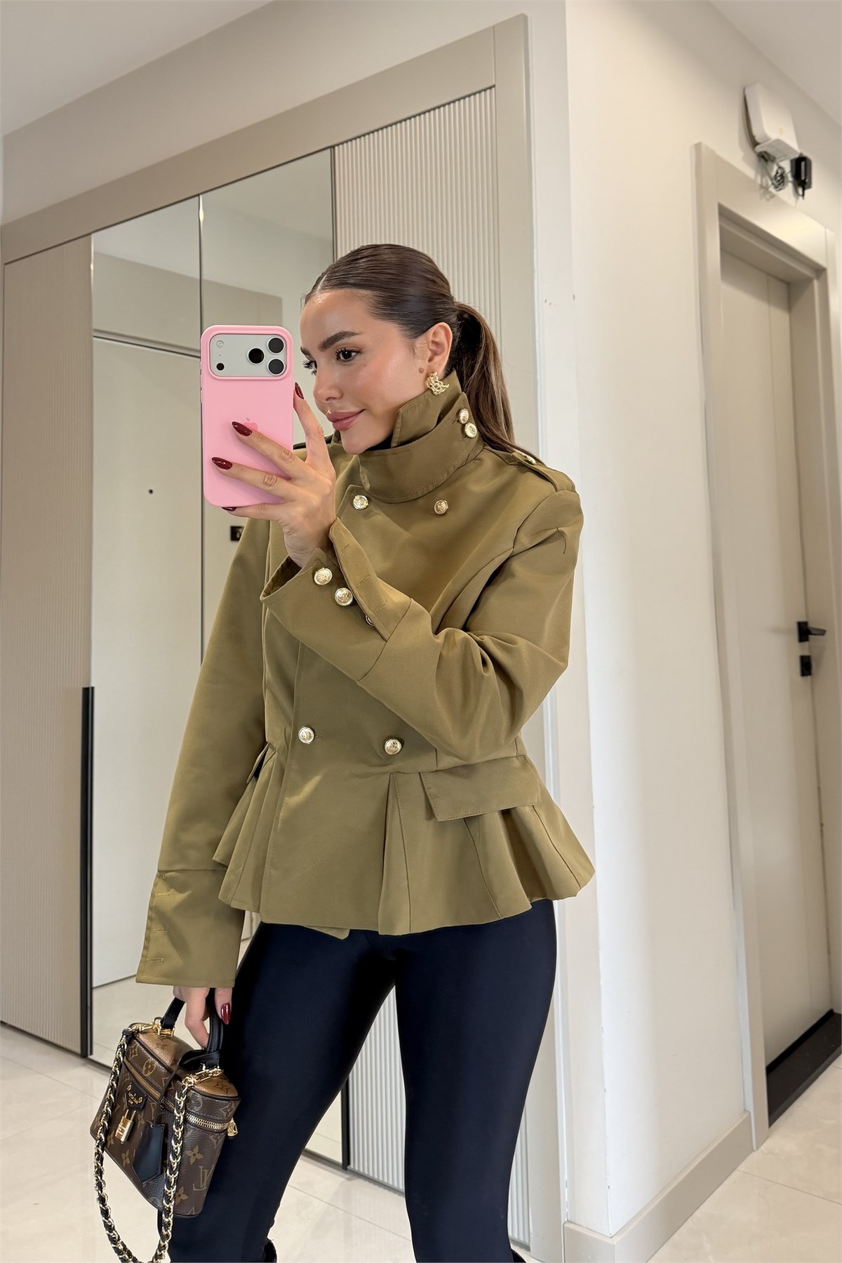 Ophelia Haki Gold Düğmeli Peplum Blazer Ceket