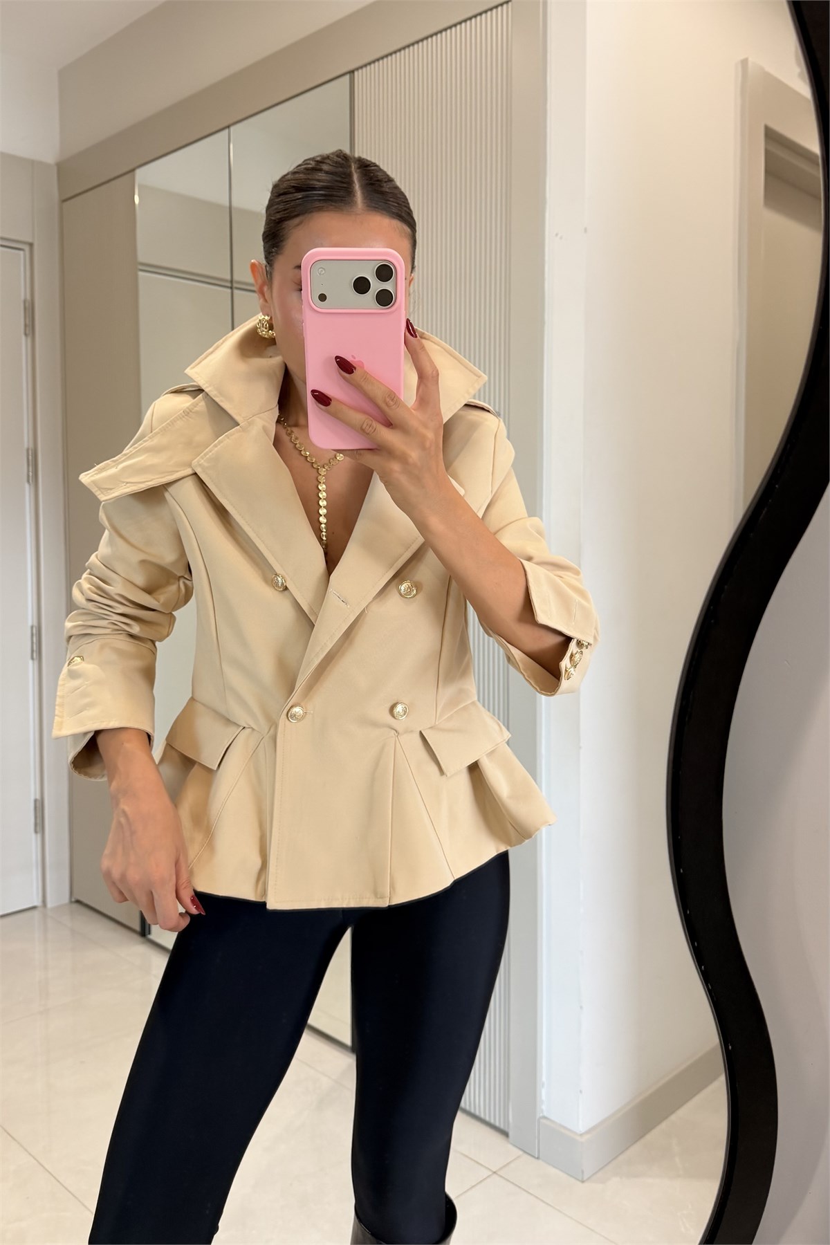 Ophelia Krem Gold Düğmeli Peplum Blazer Ceket