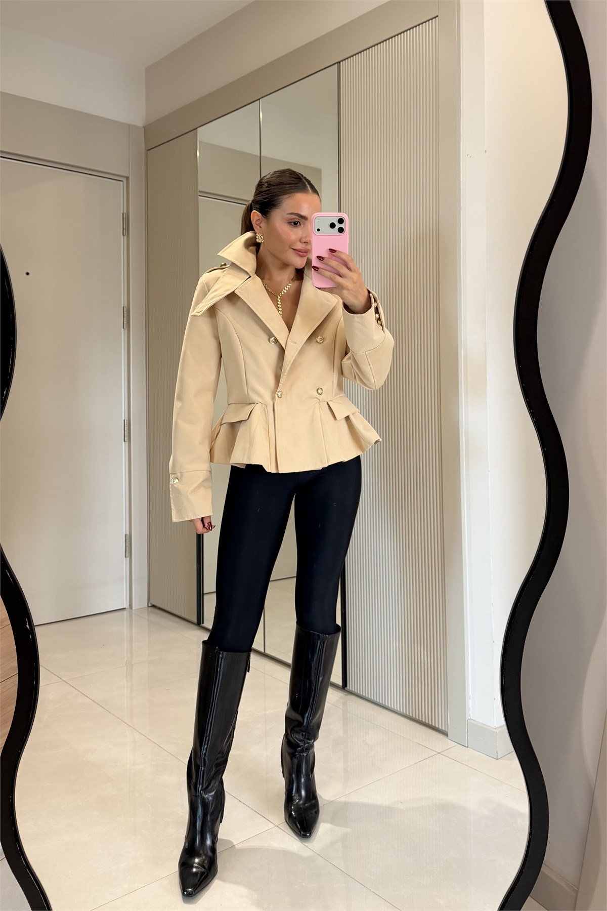 Ophelia Krem Gold Düğmeli Peplum Blazer Ceket