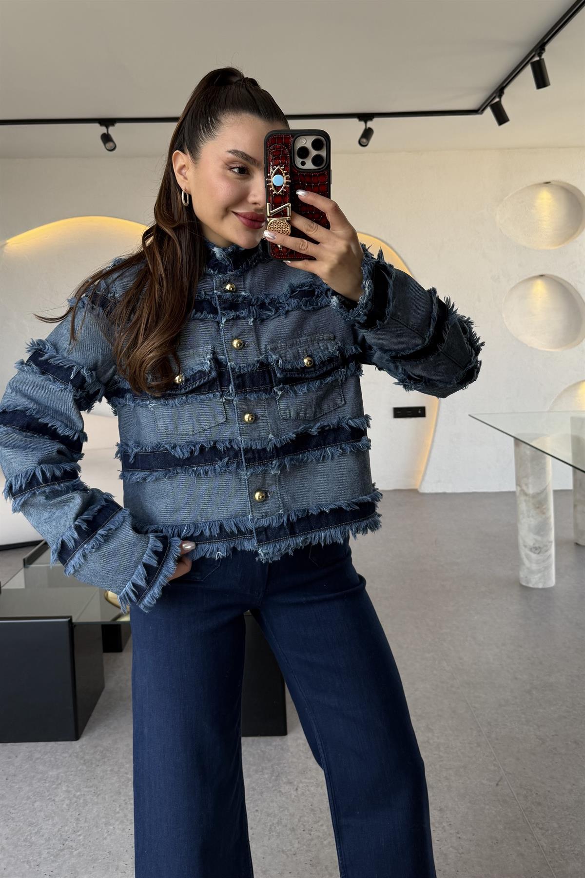 Ophelia Patch Detaylı Tasarım Kot Ceket 