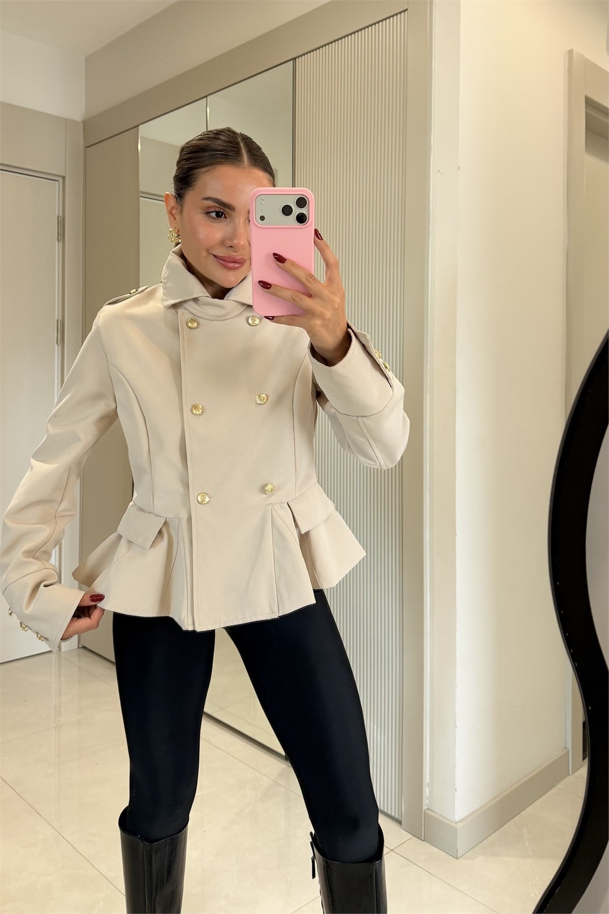 Ophelia Taş Gold Düğmeli Peplum Blazer Ceket