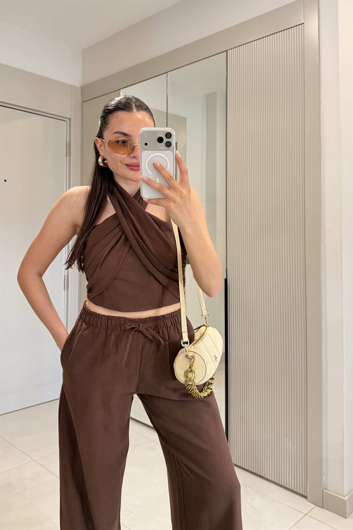 Ophira Acı Kahve Boyundan Bağlamalı Keten Takım