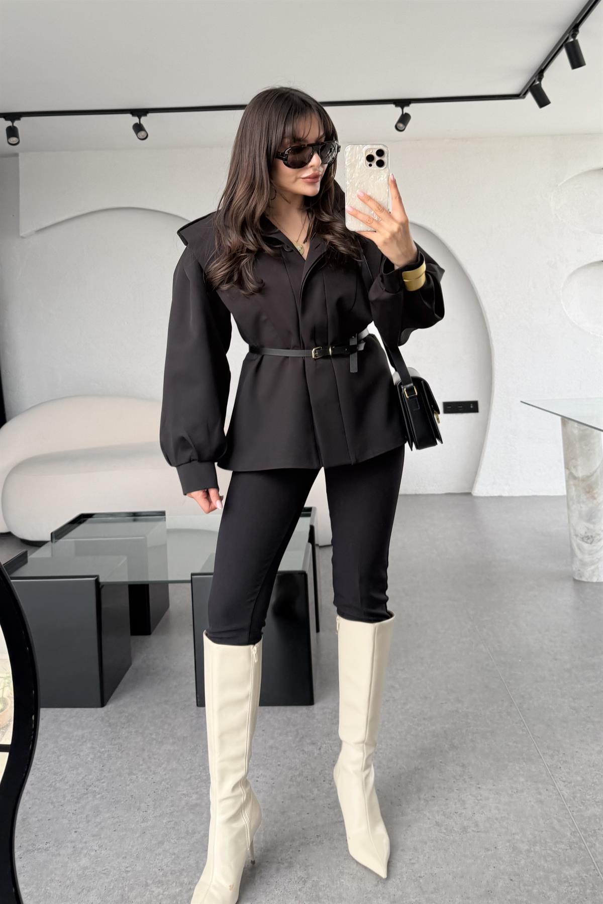 Oriana Siyah Vatkalı Tasarım Ceket