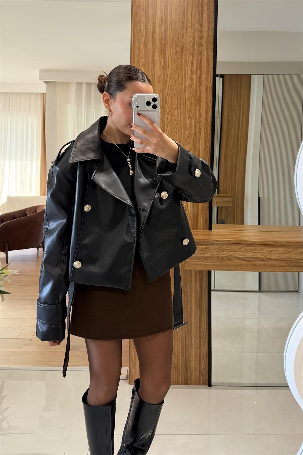 Orienne Siyah Gold Düğmeli Deri Ceket