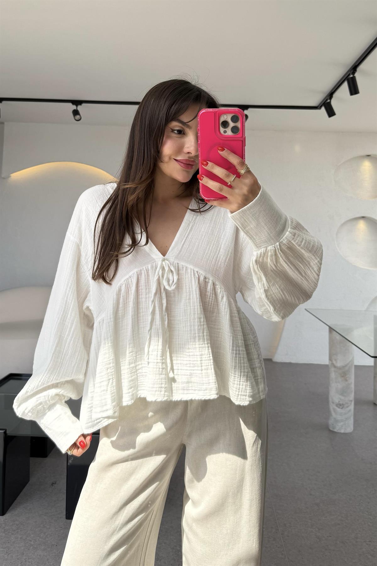 Orlando Beyaz V yaka Müslin Gömlek