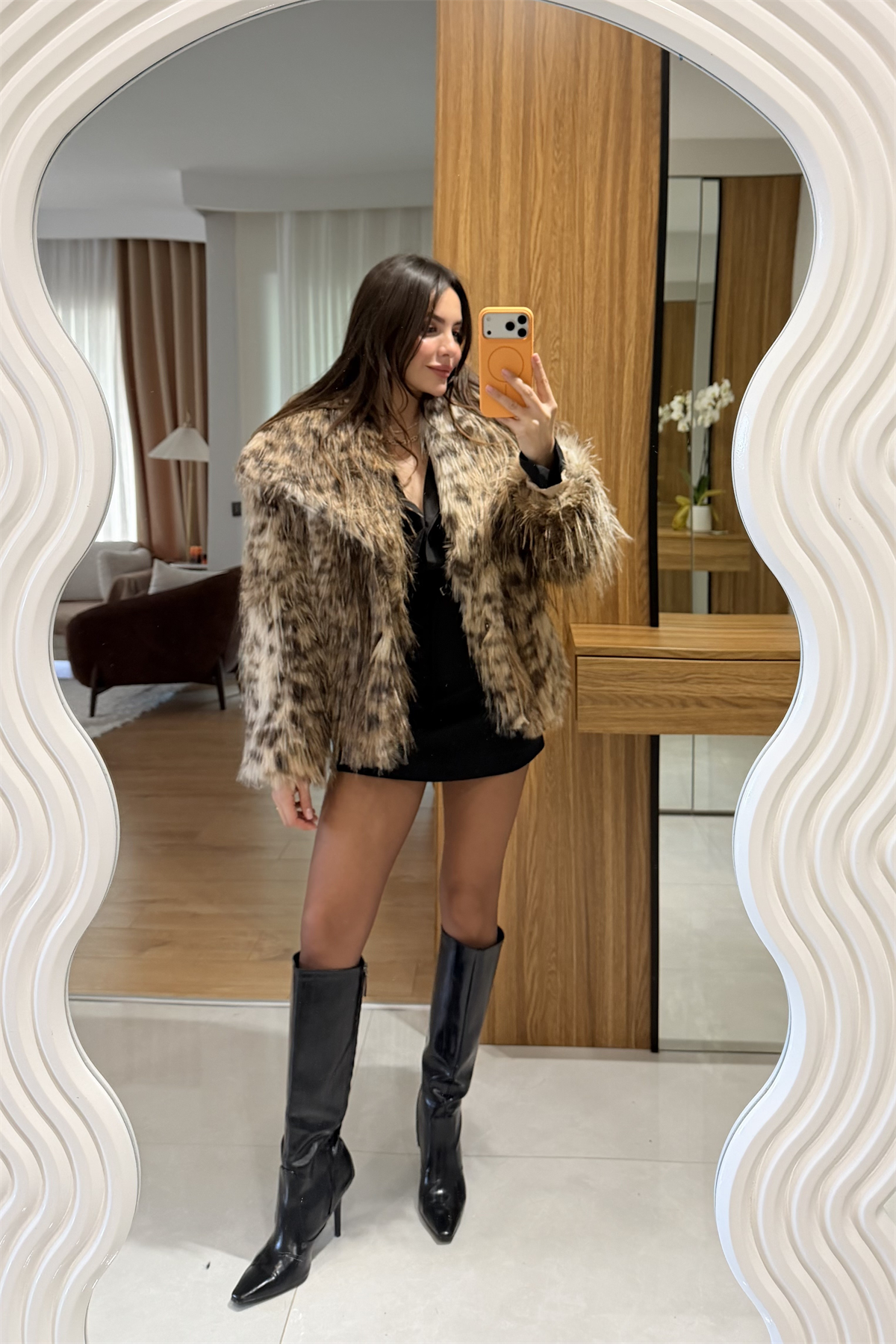 Otis Kahve Saçaklı Yakalı Kürk