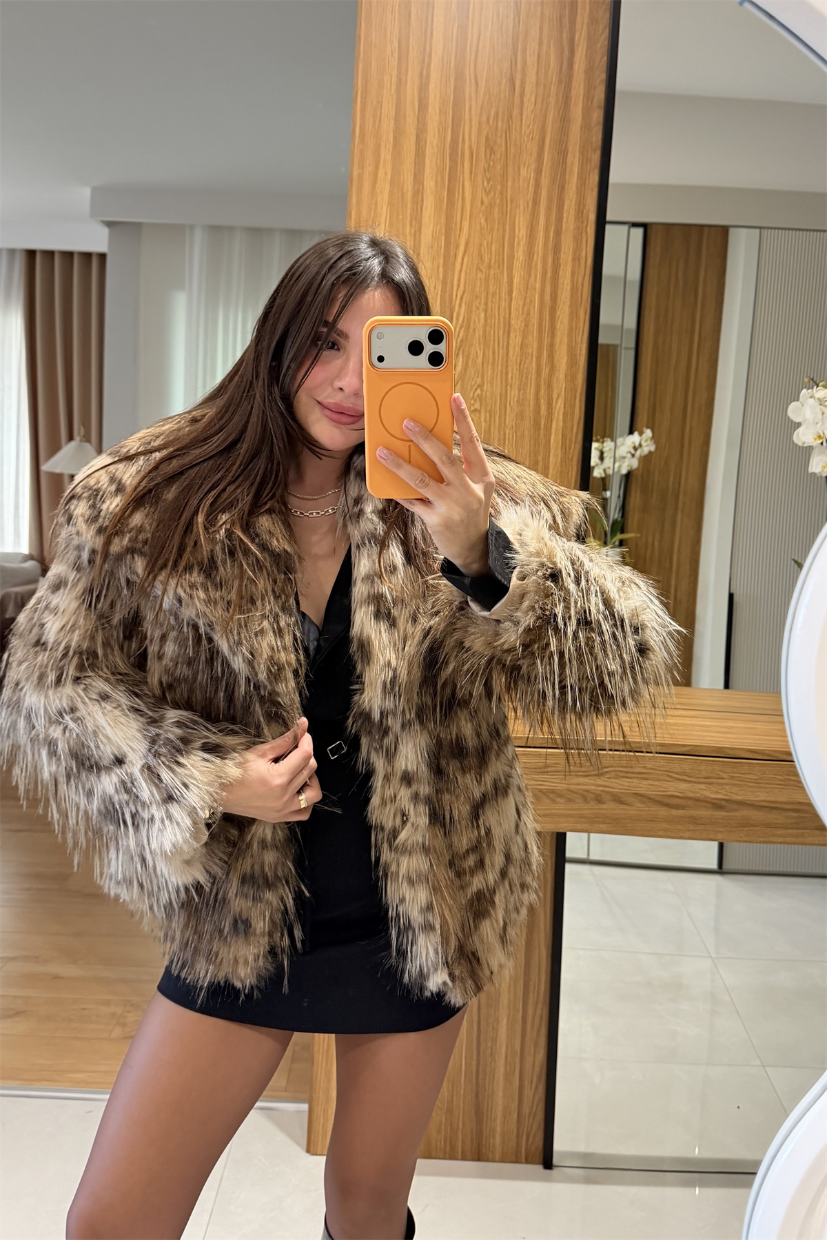 Otis Kahve Saçaklı Yakalı Kürk