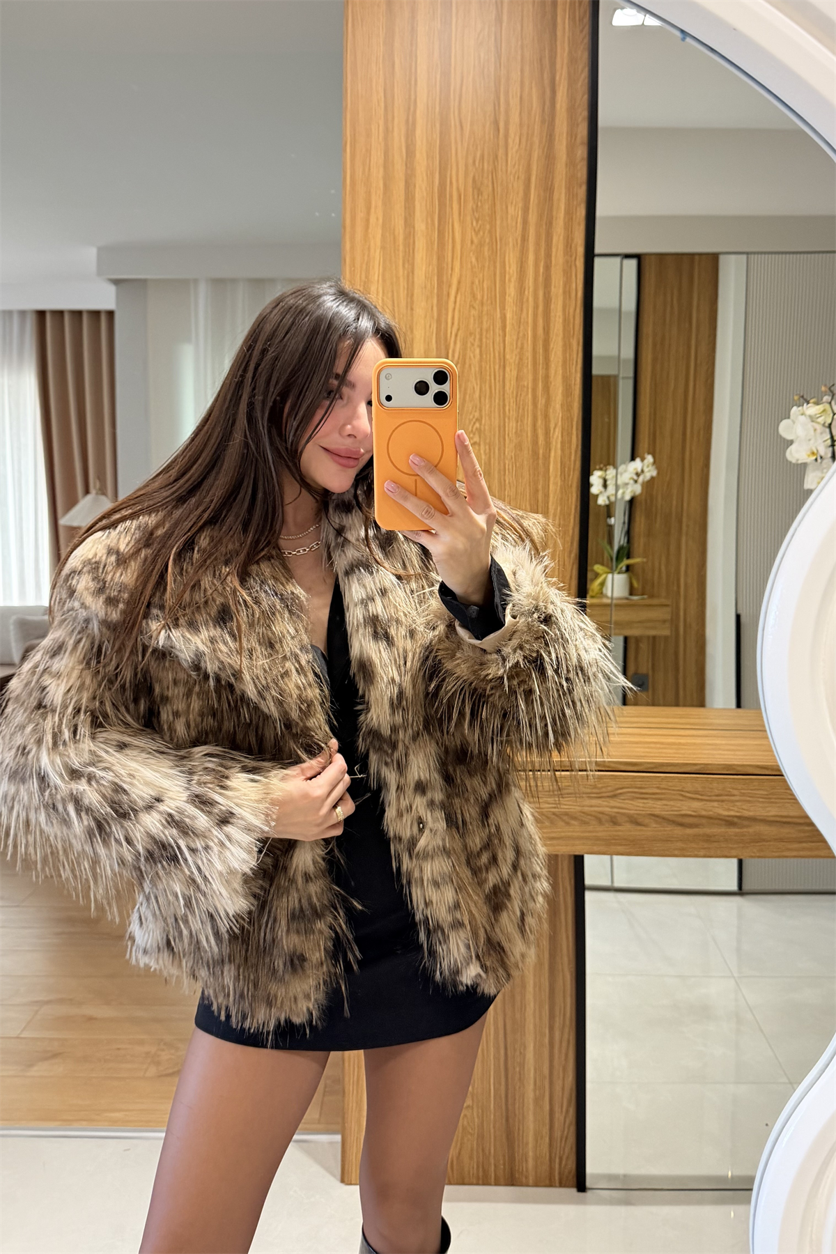 Otis Kahve Saçaklı Yakalı Kürk