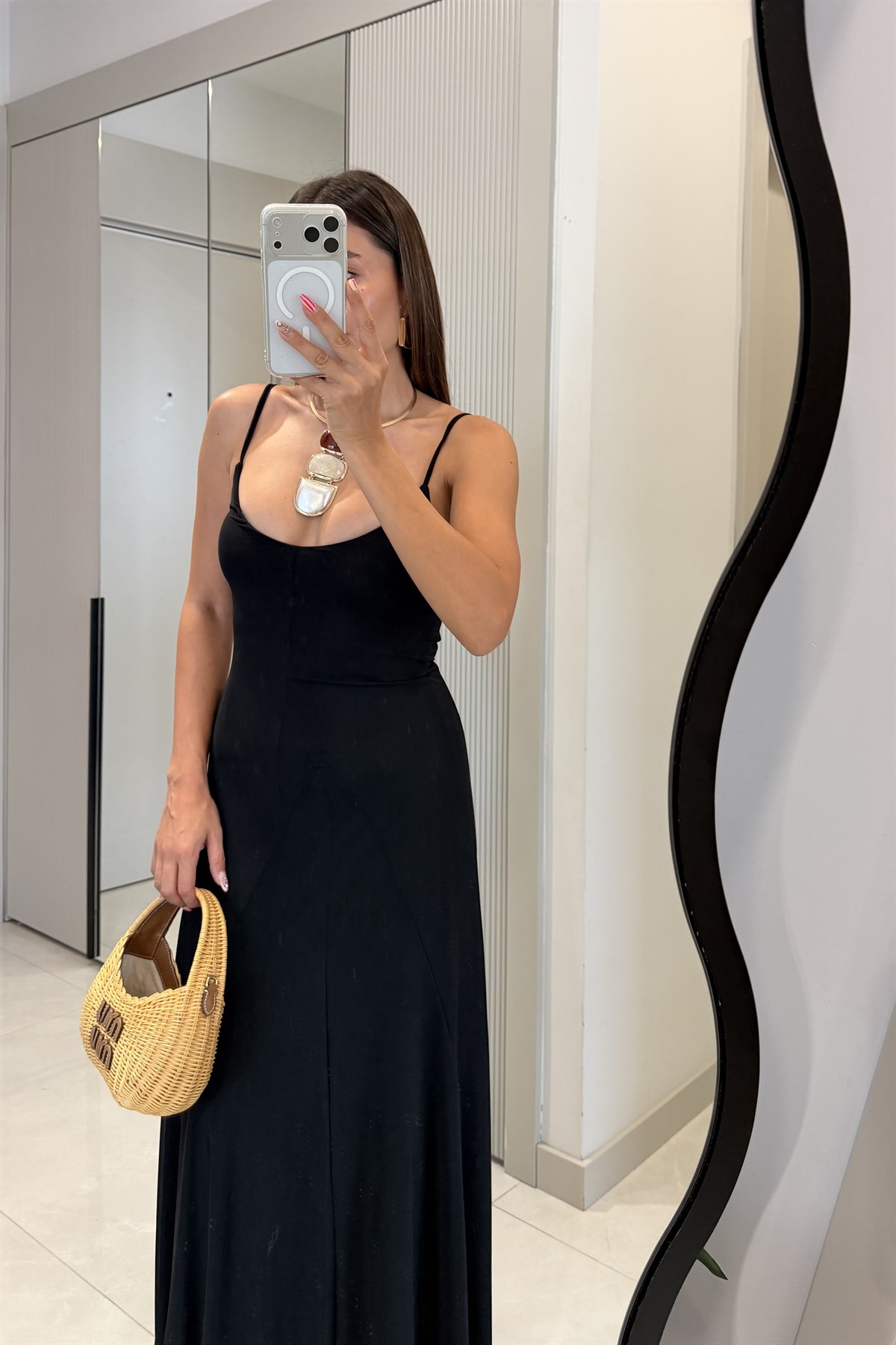 Ottavia Siyah Askılı Maxi Elbise