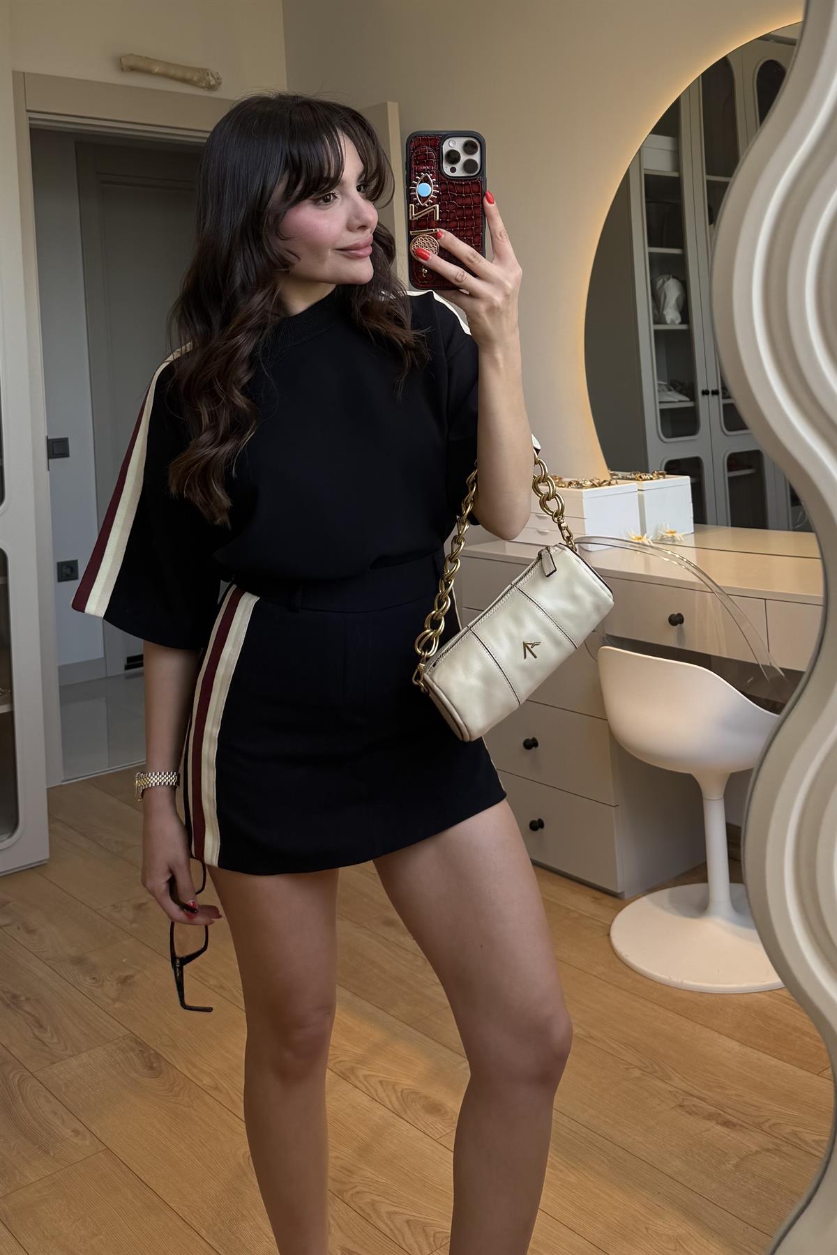 Palmas Siyah Yarım Kollu Şerit Detay Şortlu Premium Takım