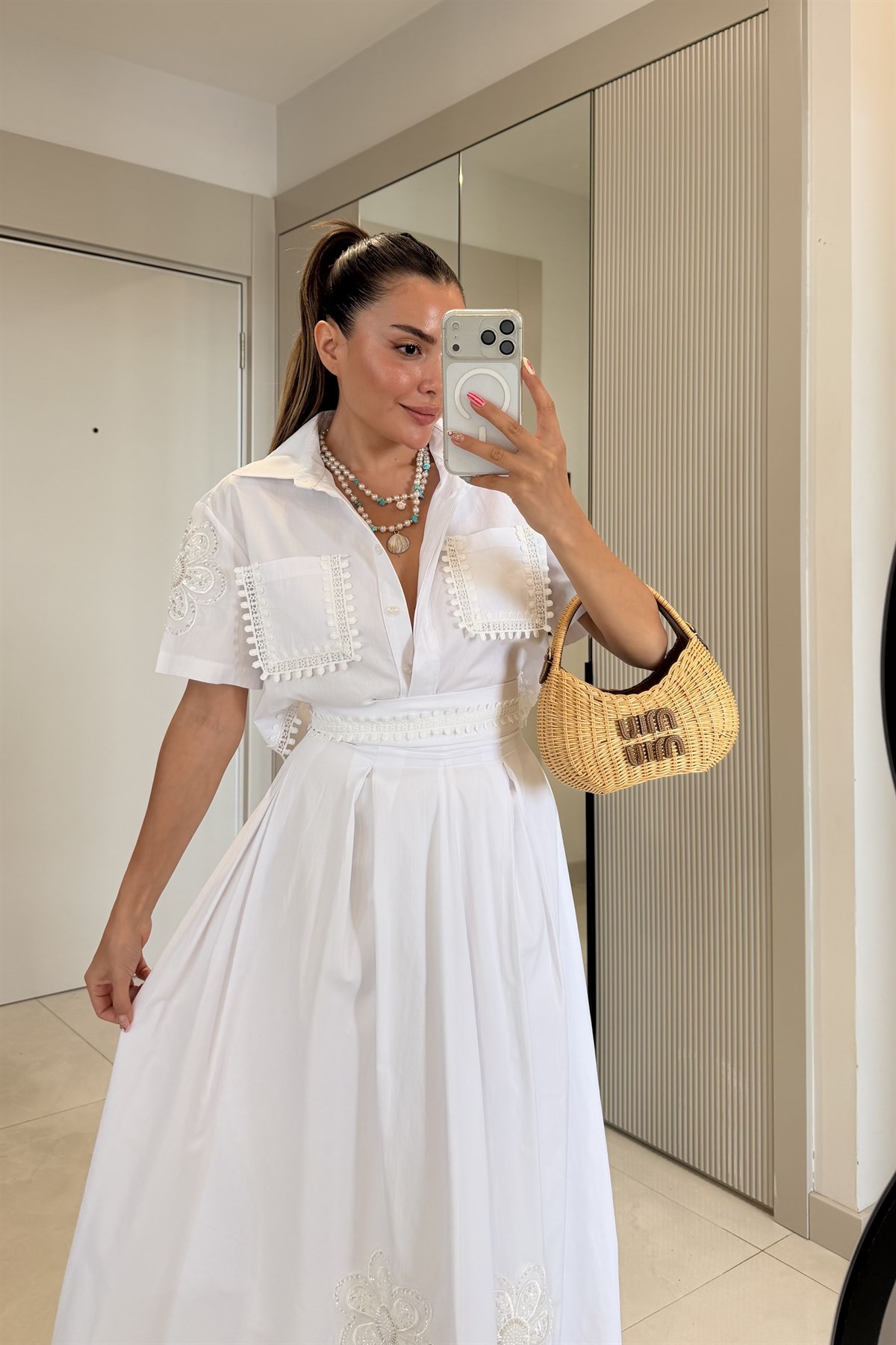 Papel Beyaz Taşlı Fisto İşlemeli Premium Takım