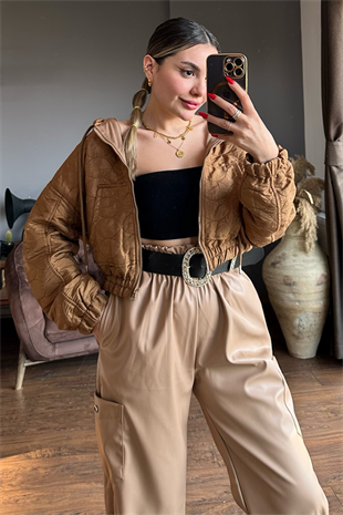 Parlak dokulu acı kahve kapitone ceket