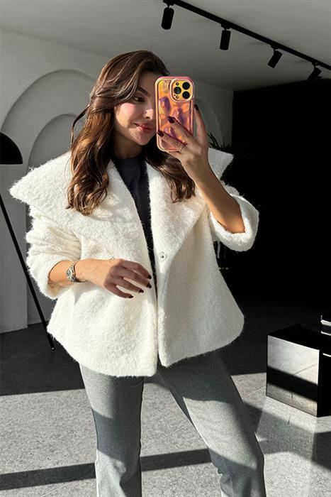 Parsley Beyaz Kırçıllı Yakalı Mini Kaban