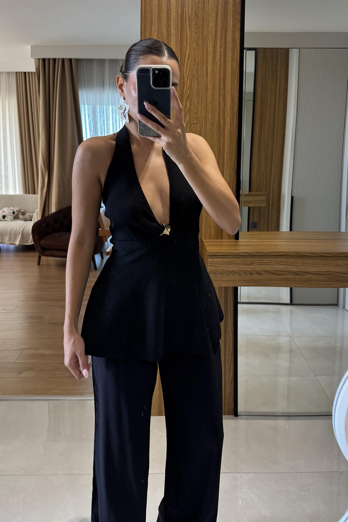 Pascal Siyah Dilvin Gold Aksesuarlı Peplum Bluz