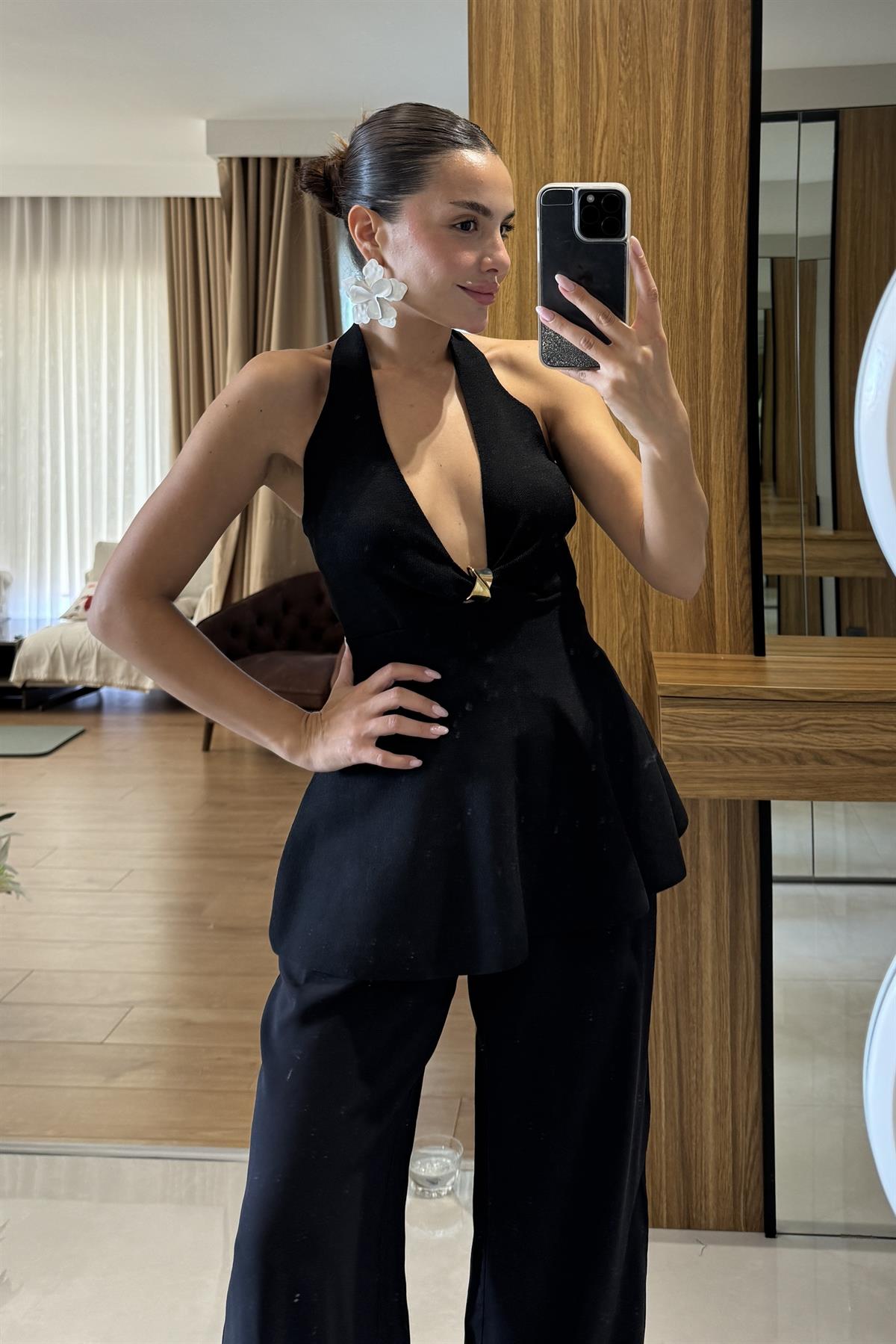 Pascal Siyah Dilvin Gold Aksesuarlı Peplum Bluz