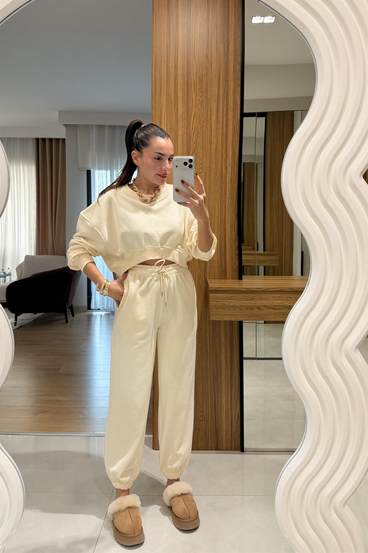 Patrica Krem Crop Eşofman Takımı