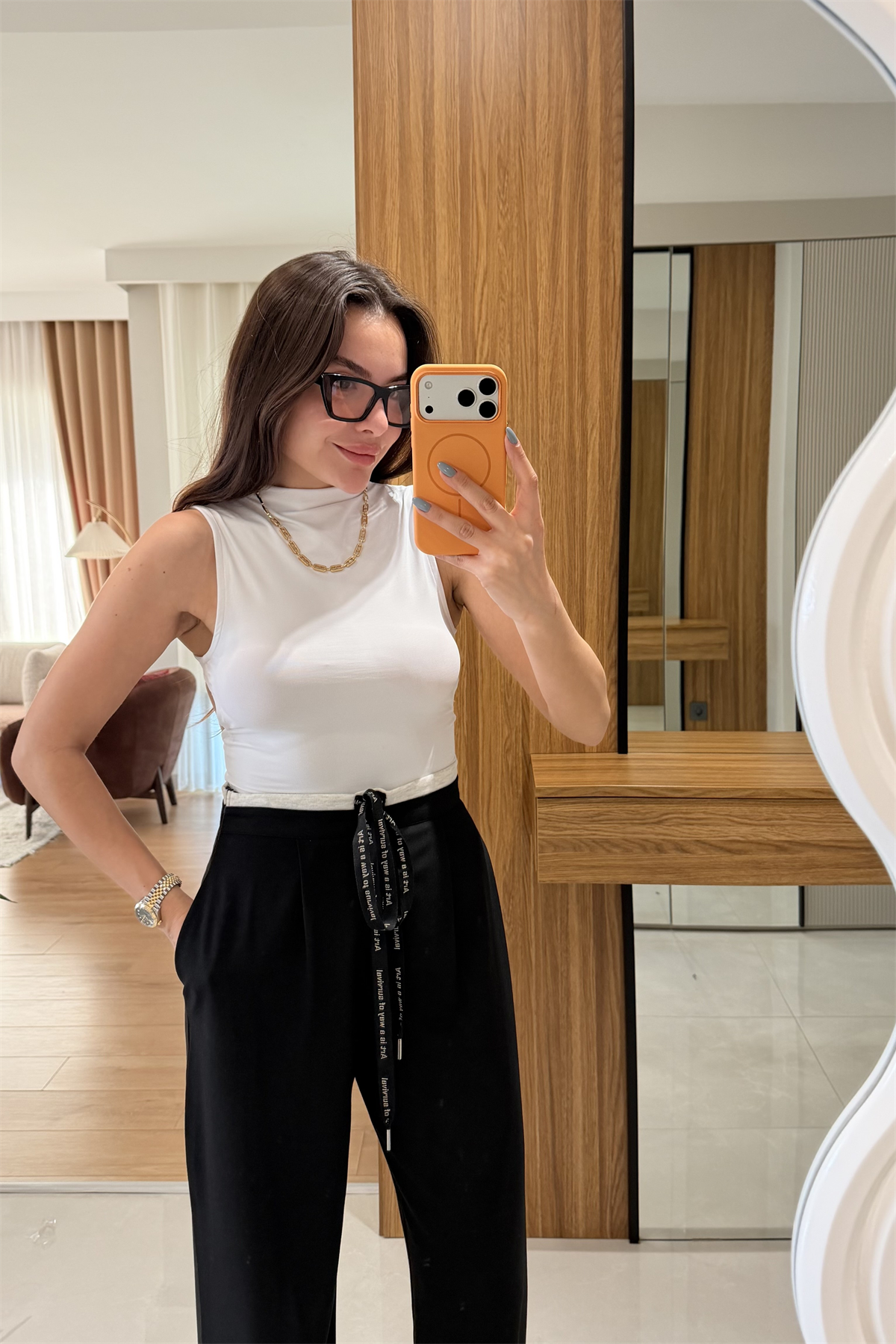 Paty Beyaz Sırt Dekolteli Body 