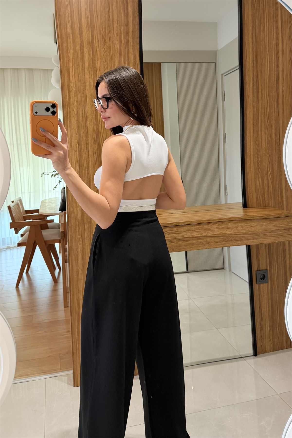 Paty Beyaz Sırt Dekolteli Body 