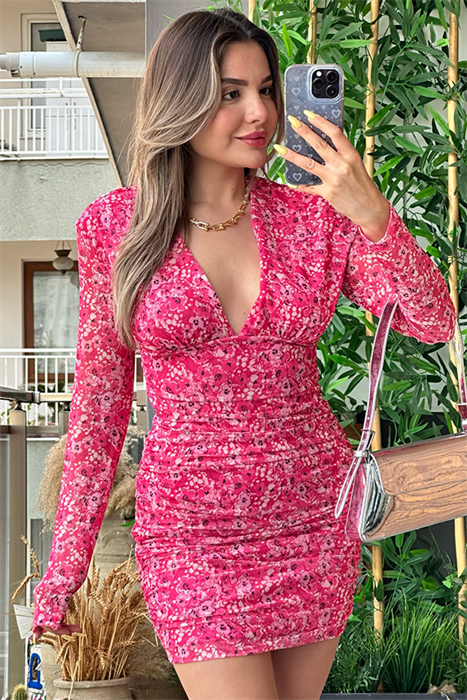 Pembe çiçek desenli vatkalı elbise