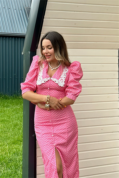Pembe puantiyeli bebe yaka midi elbise