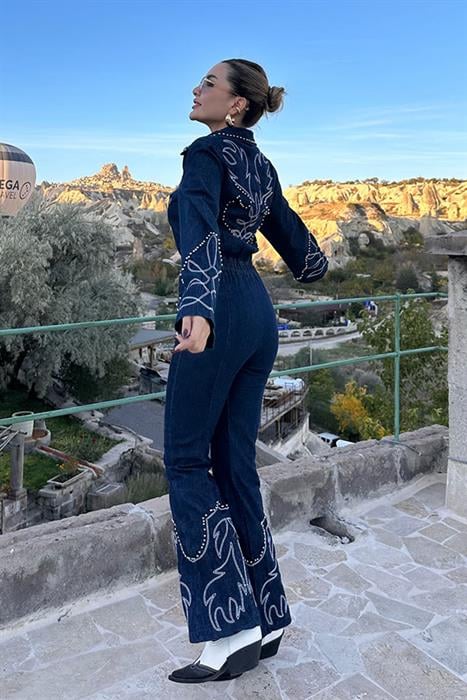 Petro İşlemeli Tasarım Tulum