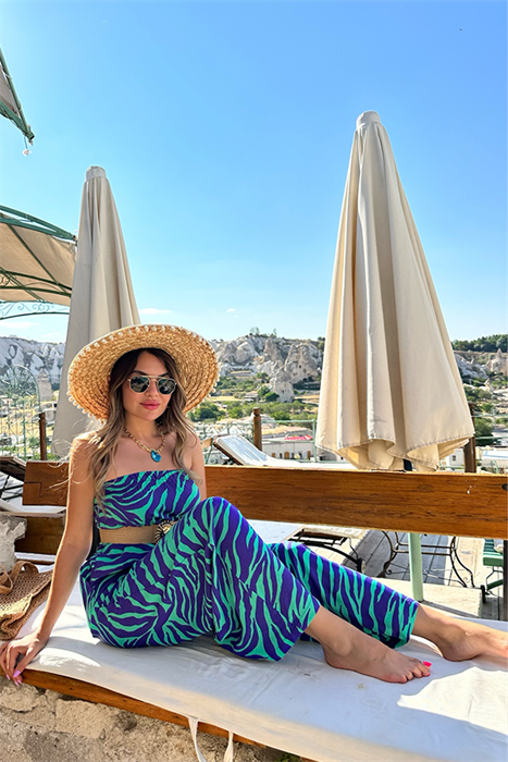 Petunya yeşil mor geçişli straplez tulum