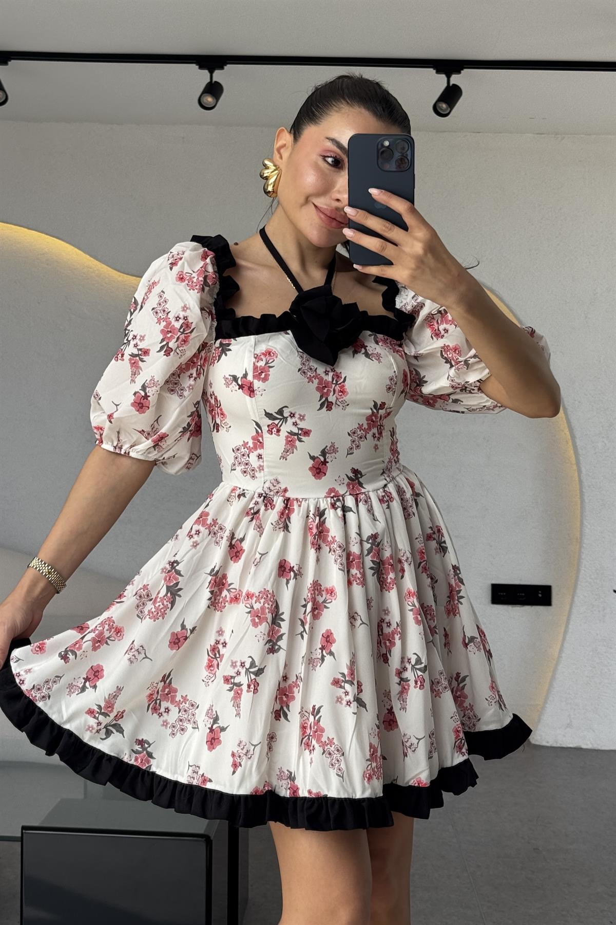 Pinku Çiçekli Tasarım Elbise