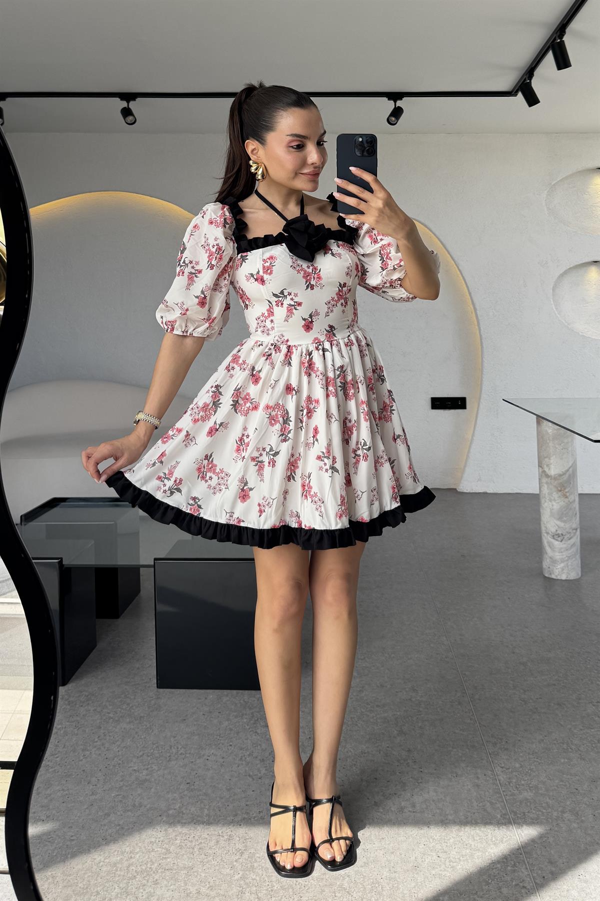 Pinku Çiçekli Tasarım Elbise