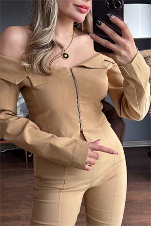 Polene madonna yaka karamel crop gömlek