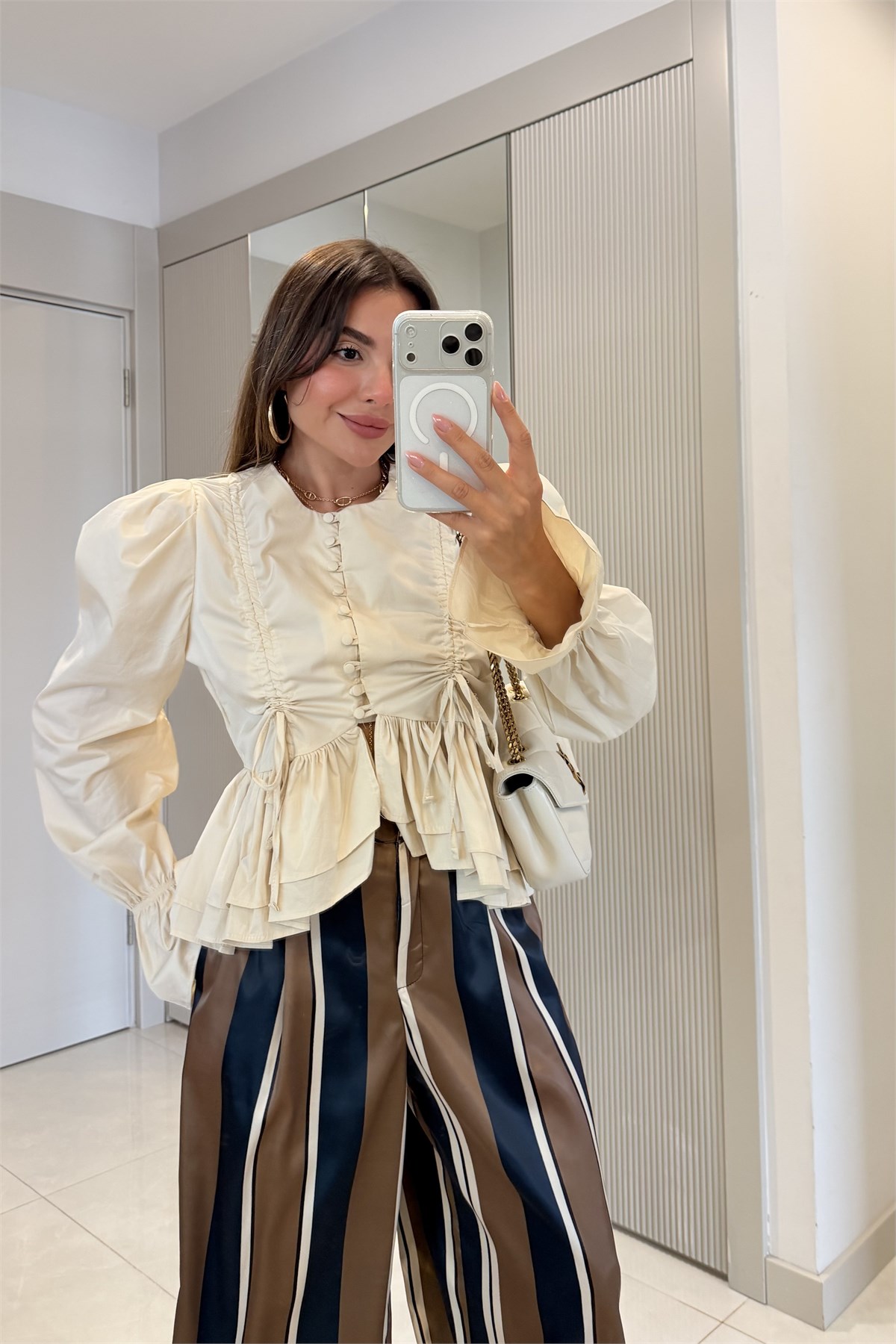 Polish Ekru Fırfır Detaylı Balon Kol Gömlek