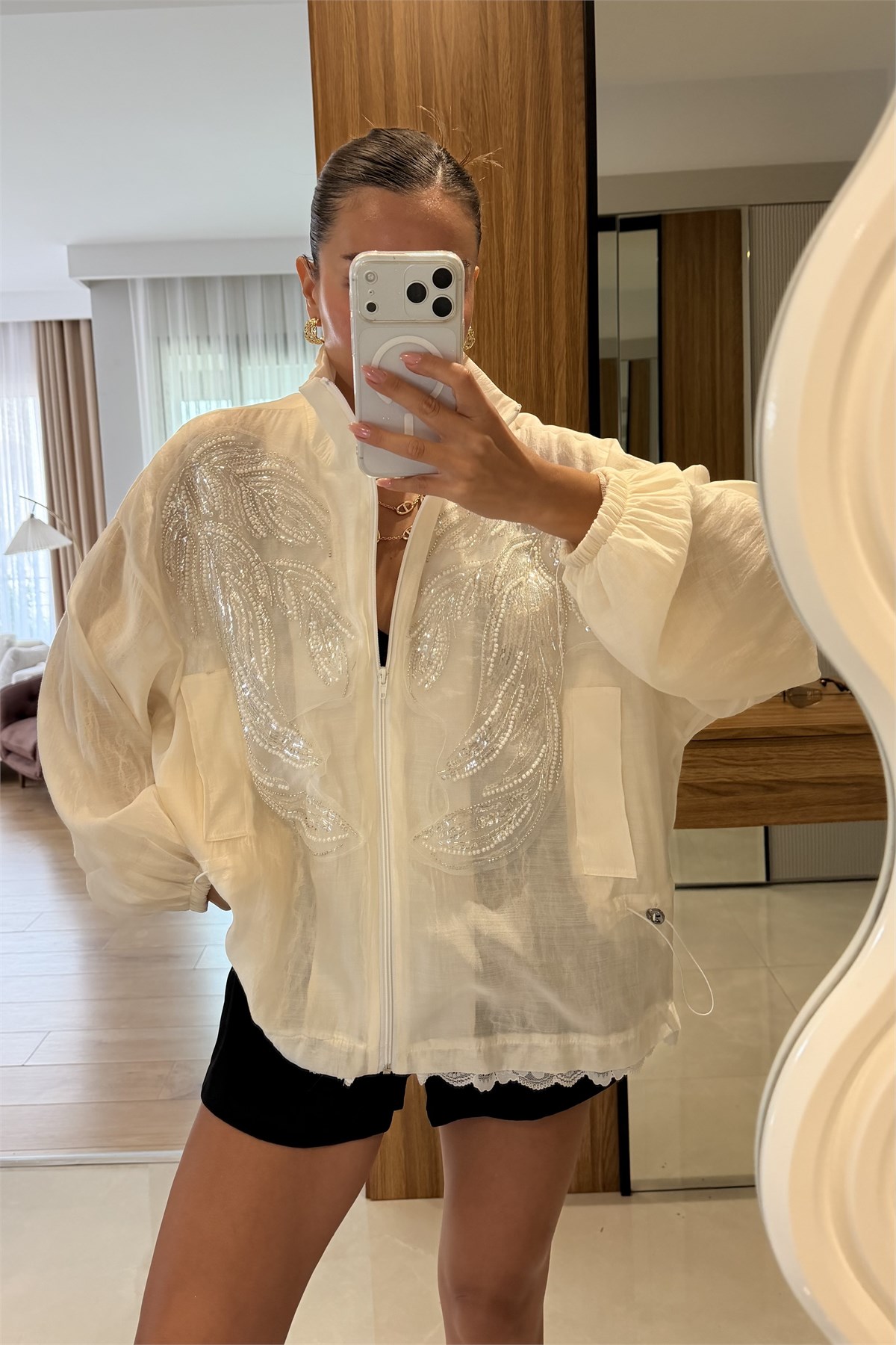 Potenty Ekru Taş İşlemeli Bel Lastikli Transparan Ceket