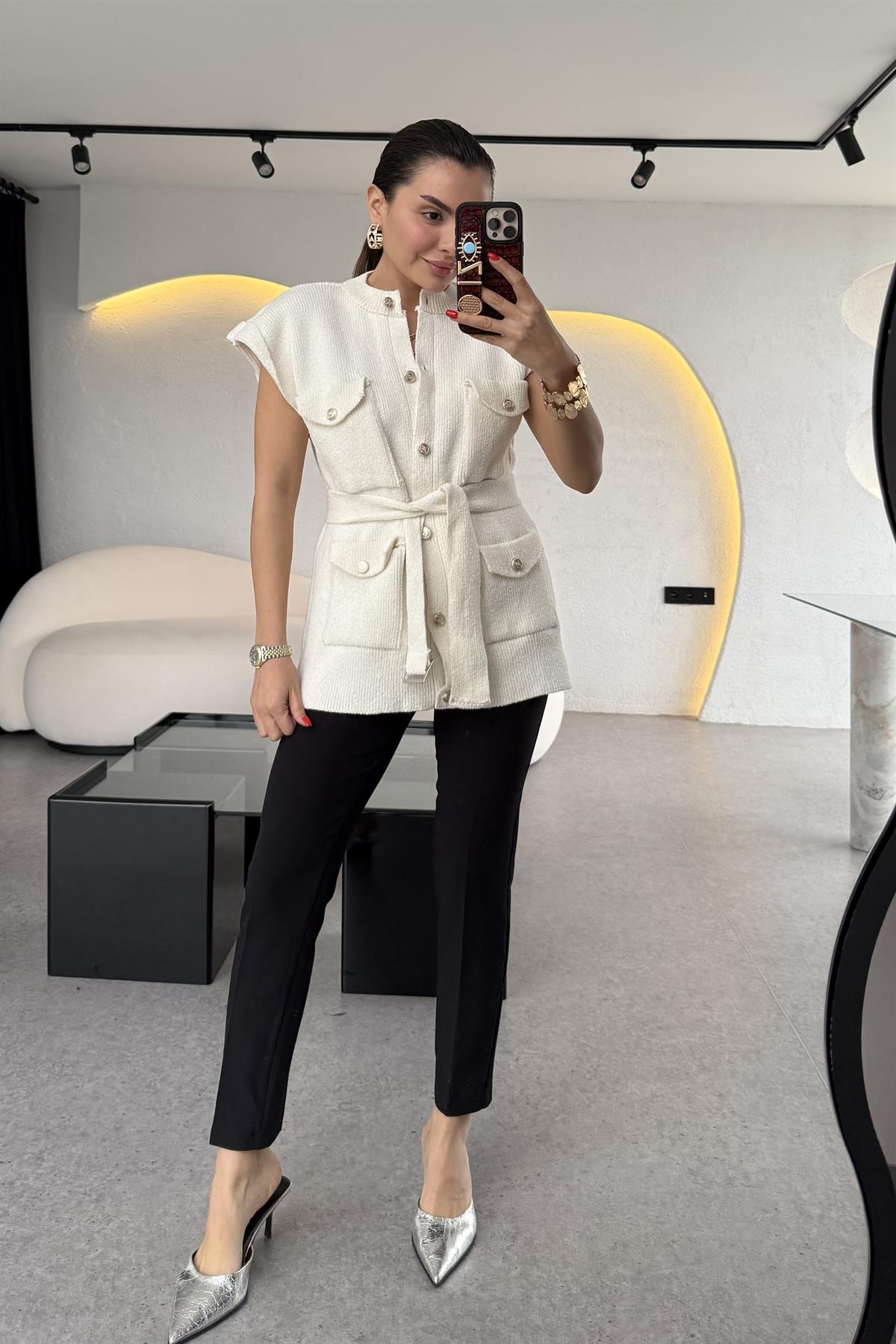 Prag Beyaz Kemerli MD Triko Yelek 