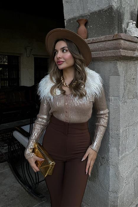 Preppy Yakası Kürklü Parlak Hırka - Vizon